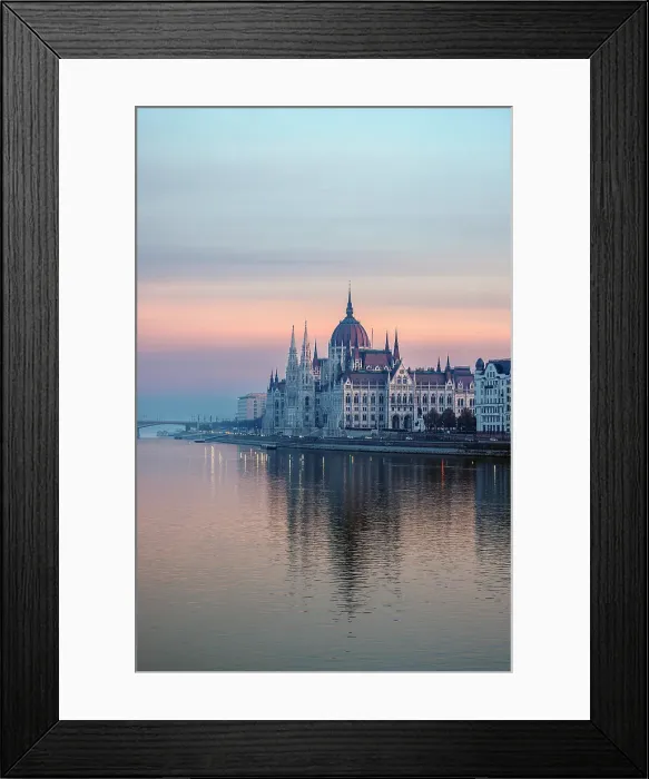 Framed Print : The Parliament Building and the Danube River, Budapest, Hungary Framed Print : The Parliament Building and the Danube River, Budapest, Hungary