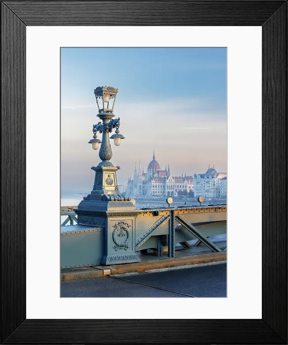 Framed Print : Szechenyi Chain Bridge and the Parliament Building, Budapest, Hungary Framed Print : Szechenyi Chain Bridge and the Parliament Building, Budapest, Hungary
