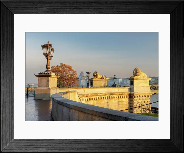 Framed Print : Szechenyi Chain Bridge and the Parliament Building, Budapest, Hungary Framed Print : Szechenyi Chain Bridge and the Parliament Building, Budapest, Hungary