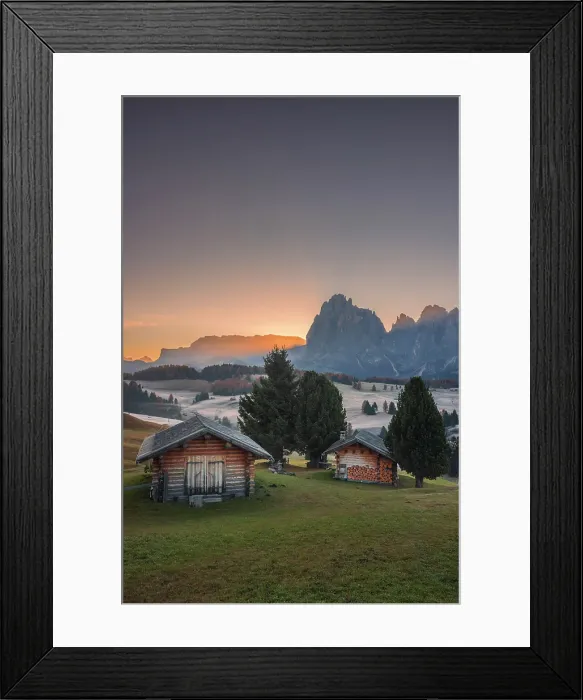 Framed Print : Alpe di Siusi in the Dolomites and the Sassolungo and Sassopiatto mountain, Trentino Alto Adige, Italy Framed Print : Alpe di Siusi in the Dolomites and the Sassolungo and Sassopiatto mountain, Trentino Alto Adige, Italy