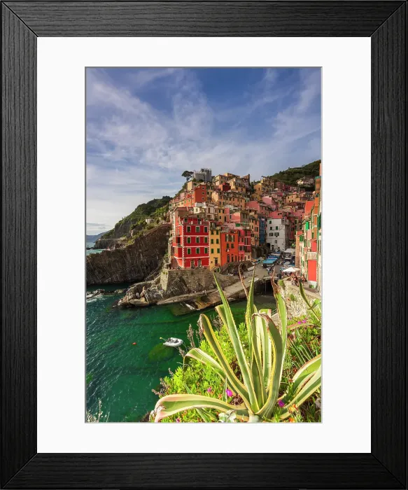 Framed Print : Vernazza, Cinque Terre, Liguria, italy Framed Print : Vernazza, Cinque Terre, Liguria, italy
