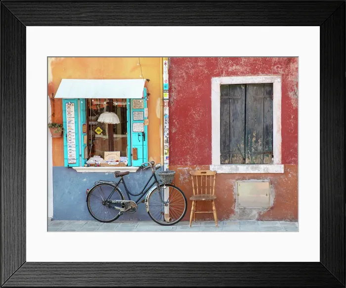 Framed Print : Colourful walls on the island of Burano, Venice, Italy Framed Print : Colourful walls on the island of Burano, Venice, Italy