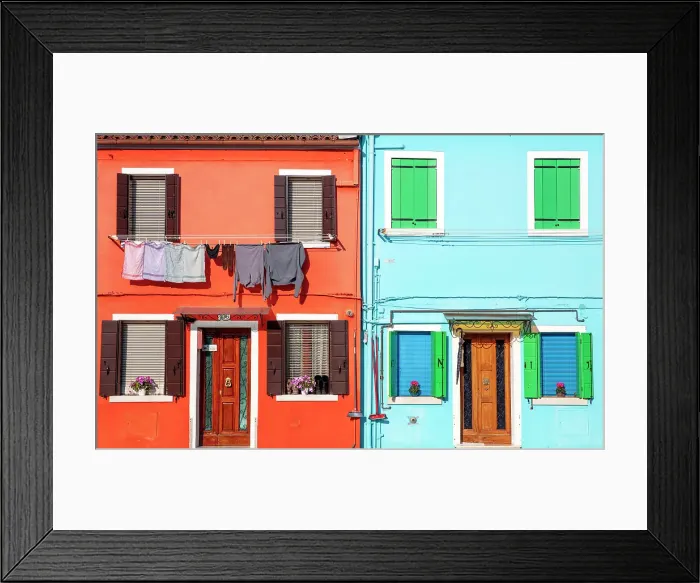Framed Print : Colourful houses and laundry on the island of Burano, Venice, Italy Framed Print : Colourful houses and laundry on the island of Burano, Venice, Italy