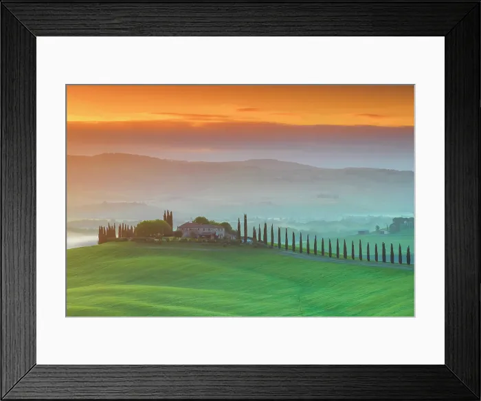 Framed Print : Rolling hills near San QUirico d'Orcia, Tuscany, Italy Framed Print : Rolling hills near San QUirico d'Orcia, Tuscany, Italy
