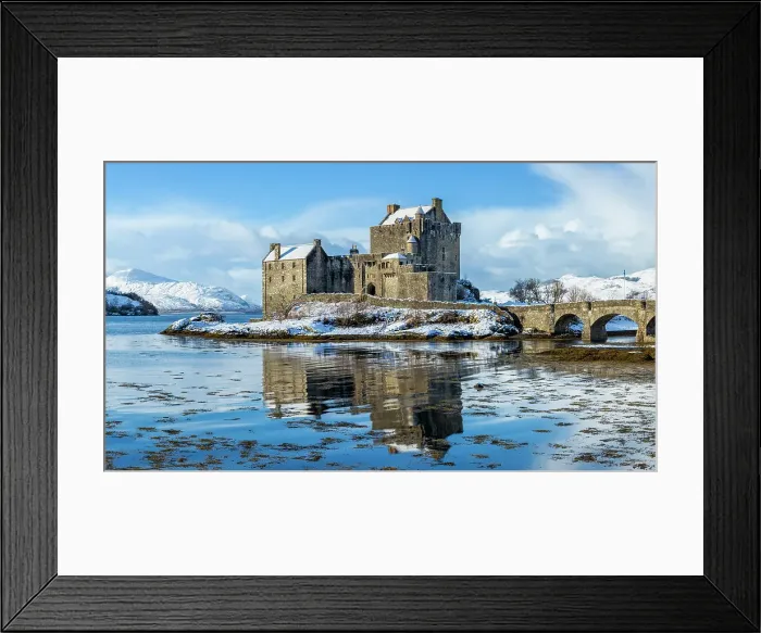 Framed Print : Snowy morning at Eilean Donan Castle on Loch Duich, Dornie, Western Highlands, Scotland, United Kingdom Framed Print : Snowy morning at Eilean Donan Castle on Loch Duich, Dornie, Western Highlands, Scotland, United Kingdom