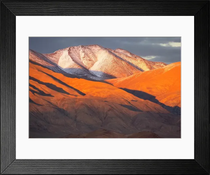 Framed Print : Mountains bathed in evening light, Western Mongolia, Asia Framed Print : Mountains bathed in evening light, Western Mongolia, Asia