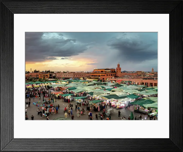 Framed Print : Djemaa el Fna and crowds at dusk, Marrakech, Morocco Framed Print : Djemaa el Fna and crowds at dusk, Marrakech, Morocco
