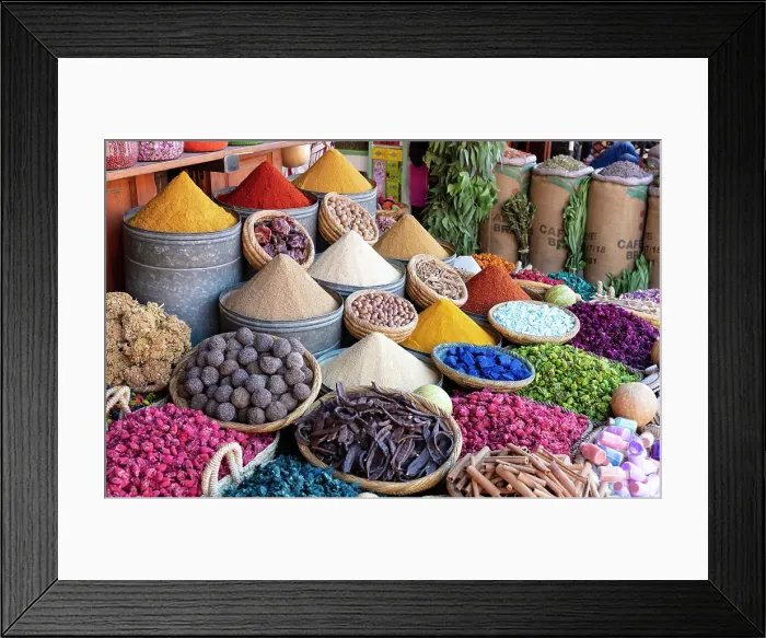 Framed Print : Display of spices and pot-pourri at a shop in Rahba Kedima, a small square in the souks near Djemaa el Fna, Marrakech, Morocco