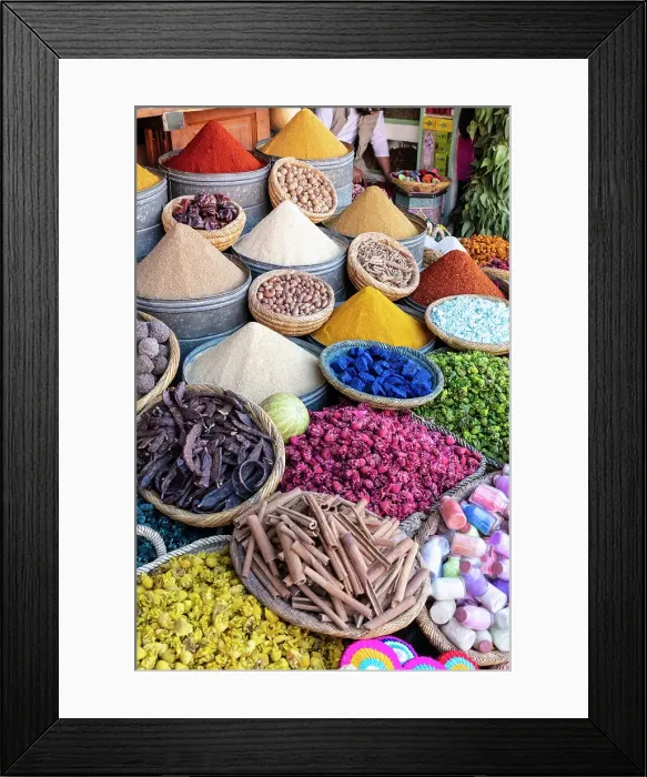 Framed Print : Display of spices and pot-pourri at a shop in Rahba Kedima, a small square in the souks near Djemaa el Fna, Marrakech, Morocco