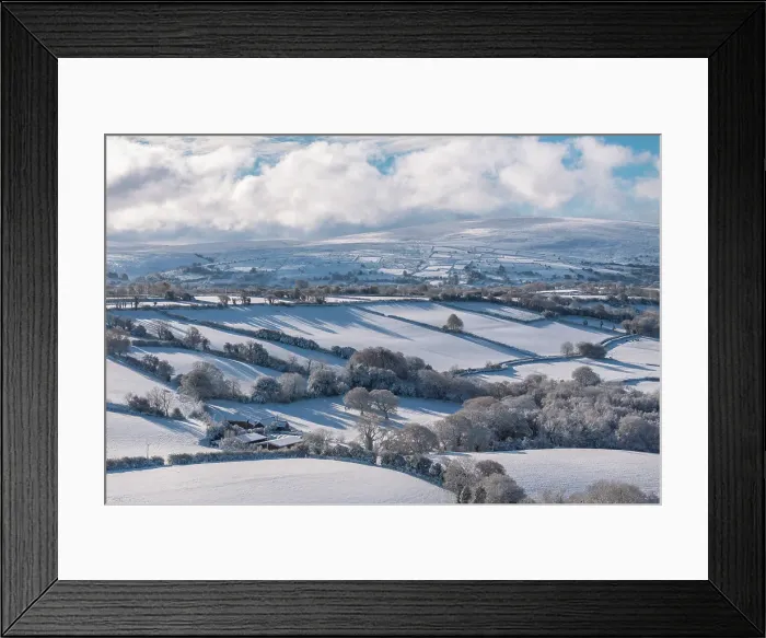 Framed Print : Snow covered rolling Dartmoor countryside, South Tawton, Devon, England. Autumn (November) 2024 Framed Print : Snow covered rolling Dartmoor countryside, South Tawton, Devon, England. Autumn (November) 2024