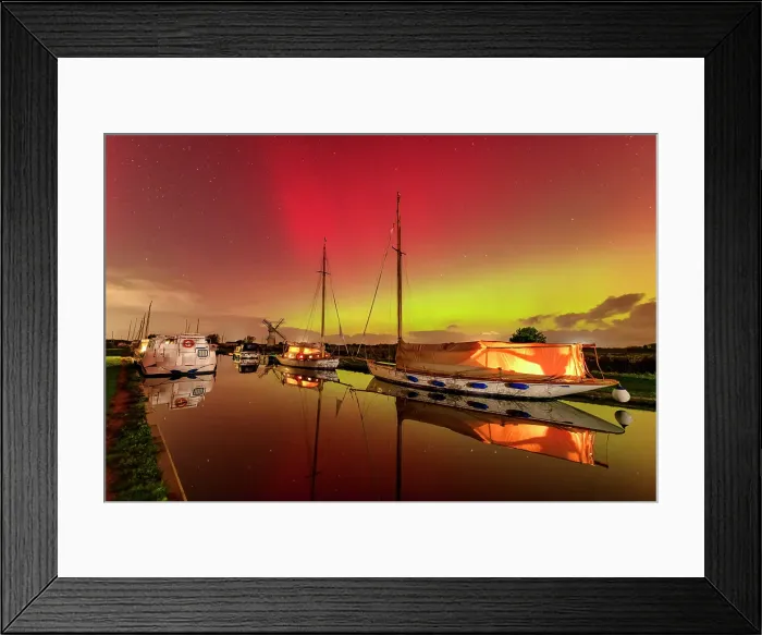 Framed Print : Northern Lights over Thurne Dyke, Thurne, Norfolk Broads National Park, Norfolk, England Framed Print : Northern Lights over Thurne Dyke, Thurne, Norfolk Broads National Park, Norfolk, England