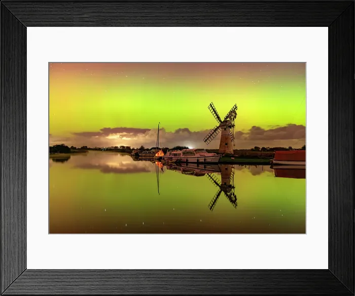 Framed Print : Northern Lights over Thurne Mill, Thurne, Norfolk Broads National Park, Norfolk, England