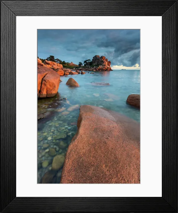 Framed Print : France, Brittany, Cotes d'Armor, Cote de Granit Rose