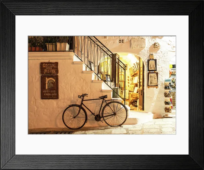 Framed Print : Shop and bicycle, whitewashed walls, Ostuni, Puglia