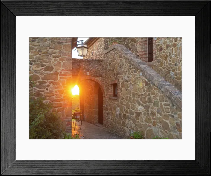 Framed Print : Old country house at sunset in Montefollonico, Siena, Toscana Framed Print : Old country house at sunset in Montefollonico, Siena, Toscana