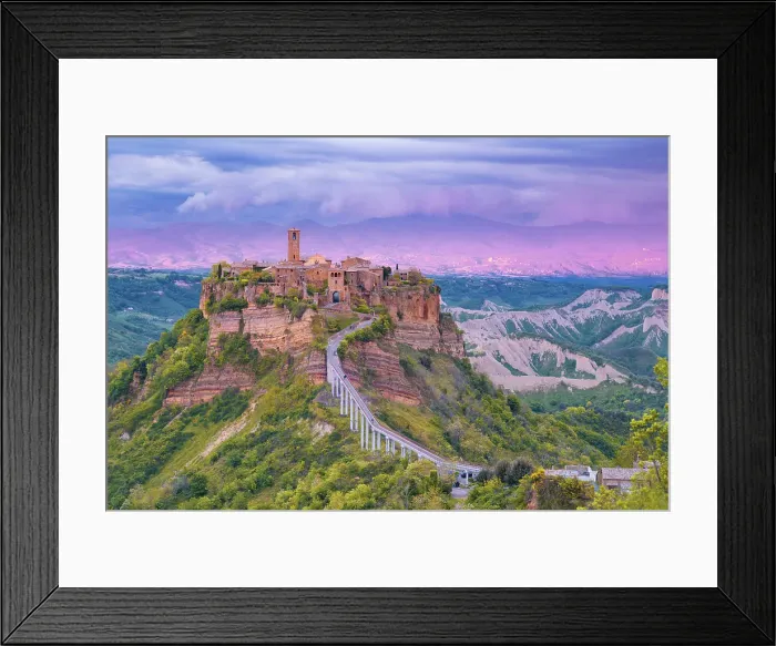 Framed Print : Civita di Bagnoregio, Viterbo, Lazio, Italy. sunset Framed Print : Civita di Bagnoregio, Viterbo, Lazio, Italy. sunset