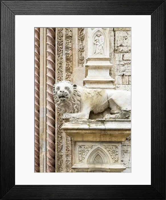 Framed Print : The marble lion on the facade of the Galleria Nazionale dell'Umbria (National Gallery of Umbria) in Perugia, Umbria, Italy Framed Print : The marble lion on the facade of the Galleria Nazionale dell'Umbria (National Gallery of Umbria) in Perugia, Umbria, Italy