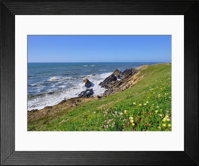 Framed Print : The rocky coast of Sao Pedro de Moel. Marinha Grande, Leiria. Portugal