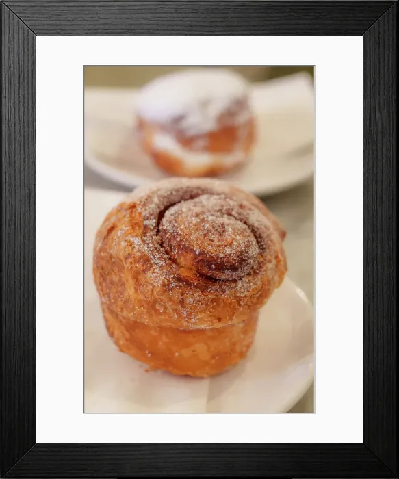 Framed Print : Cinnamon Bun at Tatte Cafe, Historic Beacon Hill Boston, Massachusetts, USA Framed Print : Cinnamon Bun at Tatte Cafe, Historic Beacon Hill Boston, Massachusetts, USA