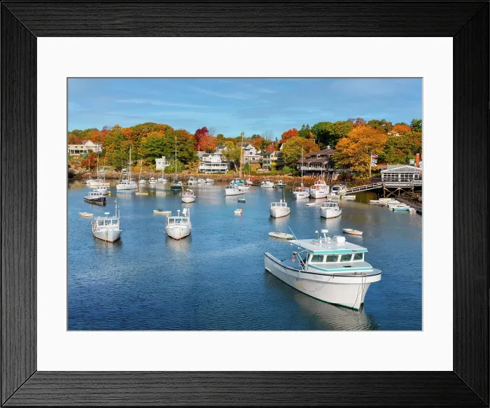 Framed Print : Ogunquit in Fall, Maine, New England, USA Framed Print : Ogunquit in Fall, Maine, New England, USA