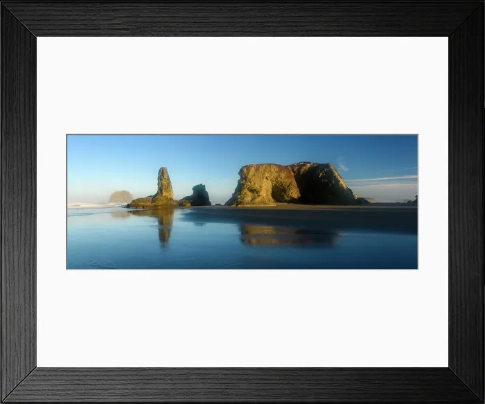 Framed Print : Sea stack rocks on Bandon Beach at low tide at dawn, Bandon, Oregon, USA