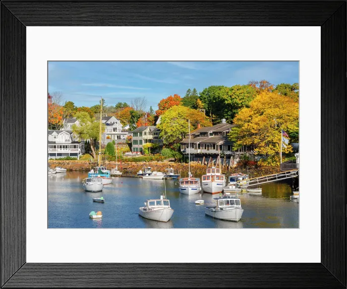 Framed Print : Ogunquit in Fall, Maine, New England, USA