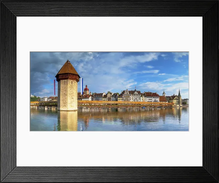 Framed Print : Chapel Bridge and Reuss River, Lucerne, Switzerland Framed Print : Chapel Bridge and Reuss River, Lucerne, Switzerland