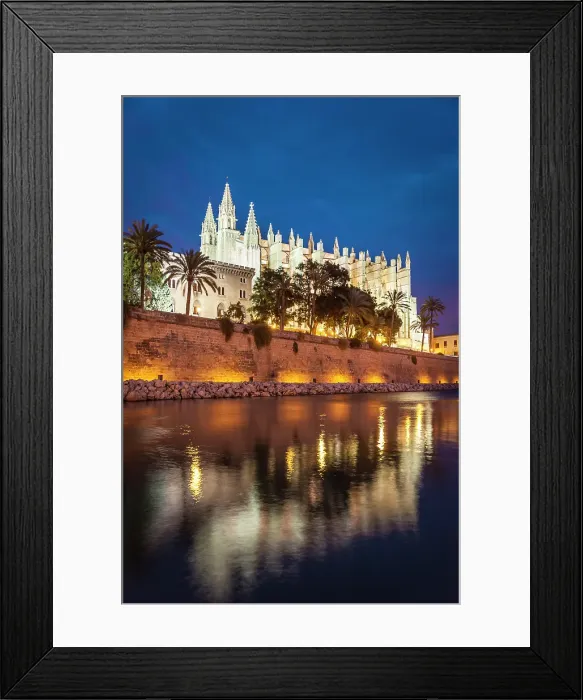Framed Print : La Seu Cathedral in Palma de Mallorca at night, Mallorca, Balearic Islands, Spain Framed Print : La Seu Cathedral in Palma de Mallorca at night, Mallorca, Balearic Islands, Spain