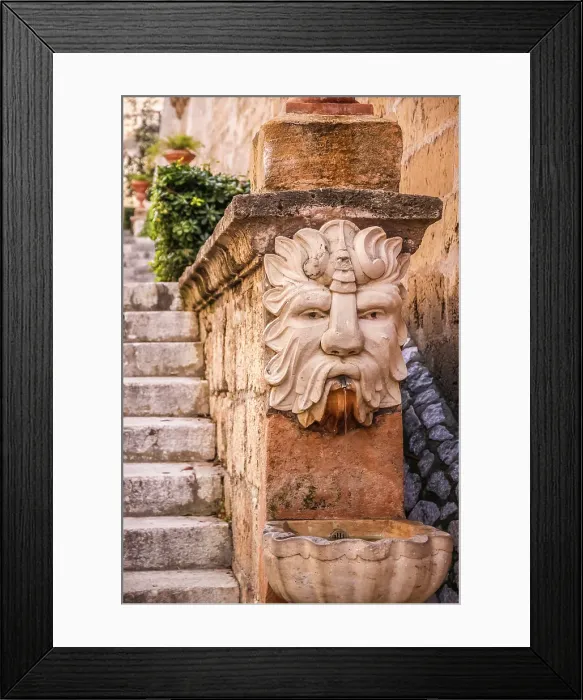 Framed Print : Lion fountain at the Palacio Real de la Almudaina, Palma de Mallorca, Mallorca, Balearic Islands, Spain Framed Print : Lion fountain at the Palacio Real de la Almudaina, Palma de Mallorca, Mallorca, Balearic Islands, Spain