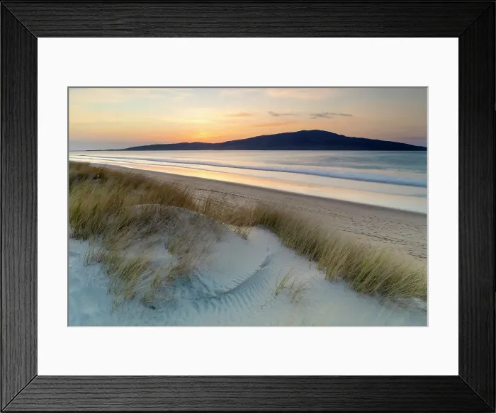 Framed Print : Island of Taransay at sunset from Traigh Rosamol, Luskentyre, Isle of Harris, Outer Hebrides, Scotland Framed Print : Island of Taransay at sunset from Traigh Rosamol, Luskentyre, Isle of Harris, Outer Hebrides, Scotland