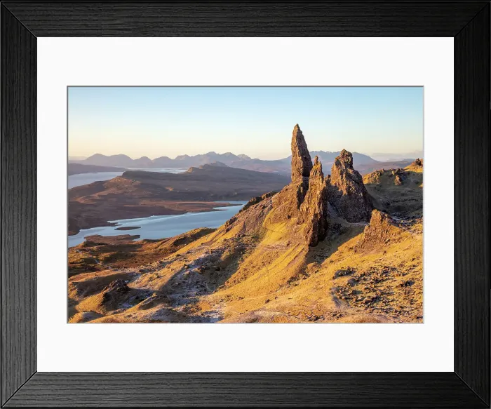 Framed Print : Old Man of Storr, Isle of Skye, Inner Hebrides, Scotland Framed Print : Old Man of Storr, Isle of Skye, Inner Hebrides, Scotland