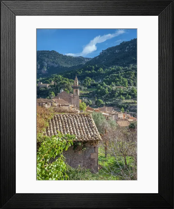 Framed Print : Valldemossa in the Serra de Tramuntana, Mallorca, Balearic Islands, Spain