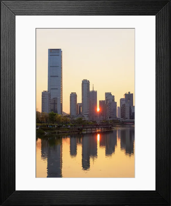 Framed Print : One Shenzhen Bay Tower and skyline at sunset, Shenzhen Bay, Shenzhen, Guangdong, China Framed Print : One Shenzhen Bay Tower and skyline at sunset, Shenzhen Bay, Shenzhen, Guangdong, China