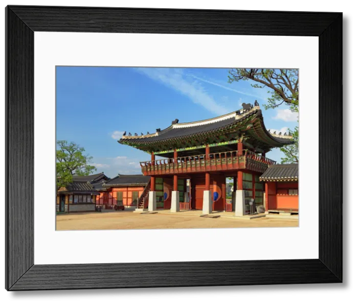 Framed Print : Gate at Hwaseong Fortress Palace (UNESCO World Heritage Site), Suwon, Gyeonggi Province, South Korea Framed Print : Gate at Hwaseong Fortress Palace (UNESCO World Heritage Site), Suwon, Gyeonggi Province, South Korea