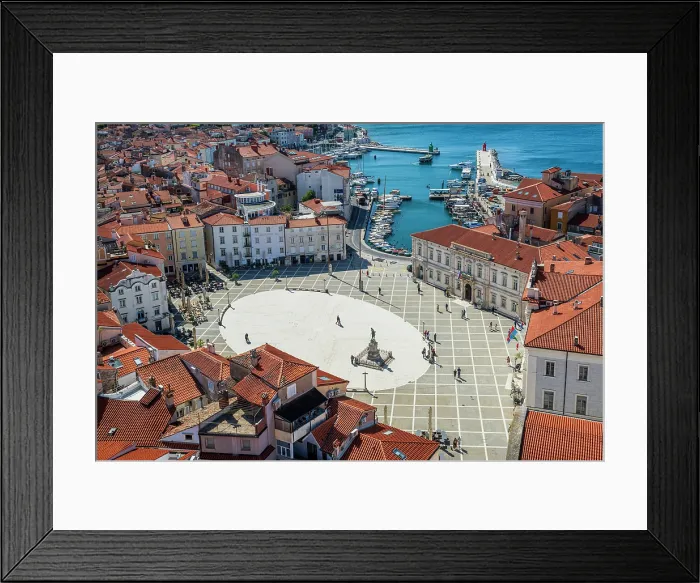 Framed Print : Tartini Square (Tartinijev trg), Piran, Slovenia