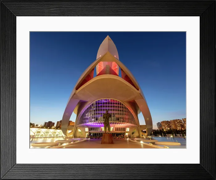 Framed Print : The Palau de les Arts Reina Sofia (Queen Sofia Palace of the Arts) at dusk, Ciudad de los artes y ciencias (City of Arts and Sciences), Valencia, Spain Framed Print : The Palau de les Arts Reina Sofia (Queen Sofia Palace of the Arts) at dusk, Ciudad de los artes y ciencias (City of Arts and Sciences), Valencia, Spain