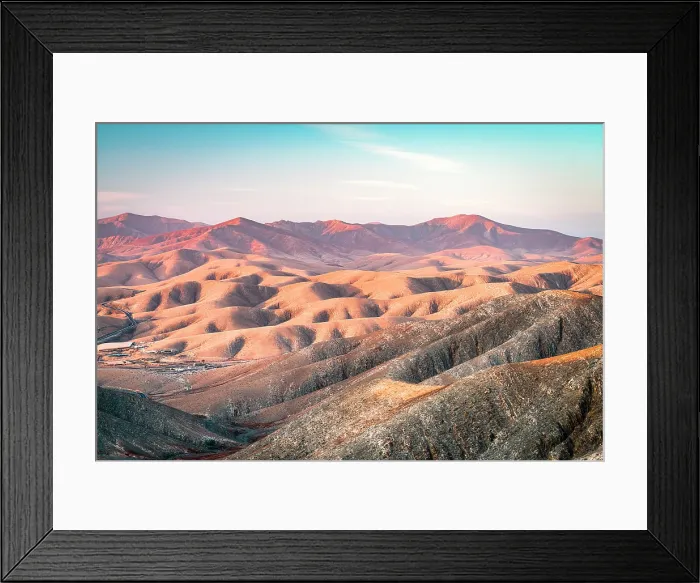 Framed Print : Rolling desert landscape and mountains from the astronomical viewpoint of Sicasumbre, Fuerteventura, Canary Islands, Spain