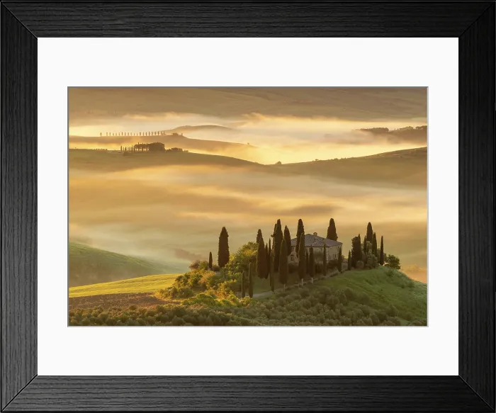 Framed Print : Podere Belvedere against the misty Val d'Orcia at sunrise, San Quirico d'Orcia, Tuscany, Italy Framed Print : Podere Belvedere against the misty Val d'Orcia at sunrise, San Quirico d'Orcia, Tuscany, Italy