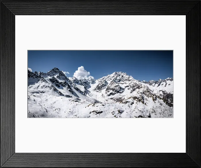 Framed Print : Snowy mountain peaks, Valmalenco, Sondrio province, Valtellina, Lombardy, Italy Framed Print : Snowy mountain peaks, Valmalenco, Sondrio province, Valtellina, Lombardy, Italy
