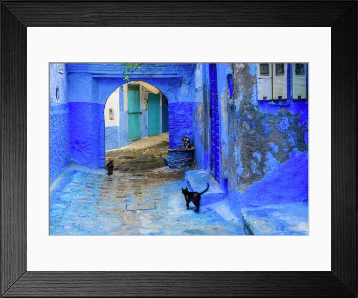 Framed Print : Blue alleyway, Chefchaouen, Morocco Framed Print : Blue alleyway, Chefchaouen, Morocco
