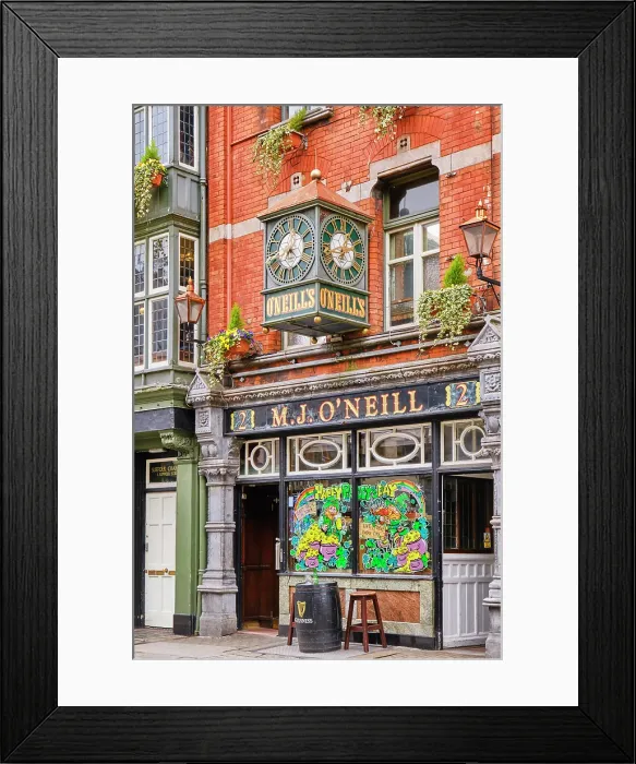 Framed Print : A bar and restaurant at Suffolk Street, Dublin, Republic of Ireland Framed Print : A bar and restaurant at Suffolk Street, Dublin, Republic of Ireland