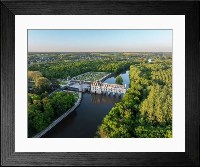 Framed Print : Chateau de Chenonceau on the Cher river, UNESCO World Heritage site, Centre-Val de Loire, France Framed Print : Chateau de Chenonceau on the Cher river, UNESCO World Heritage site, Centre-Val de Loire, France