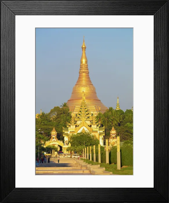 Framed Print : The great golden stupa, Shwedagon Paya (Shwedagon Pagoda), Yangon (Rangoon), Myanmar (Burma), Asia Framed Print : The great golden stupa, Shwedagon Paya (Shwedagon Pagoda), Yangon (Rangoon), Myanmar (Burma), Asia