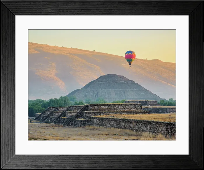 Framed Print : Hot air balloon flying over the Pyramid of the Sun at sunrise, Teotihuacan, Mexico State, Mexico Framed Print : Hot air balloon flying over the Pyramid of the Sun at sunrise, Teotihuacan, Mexico State, Mexico