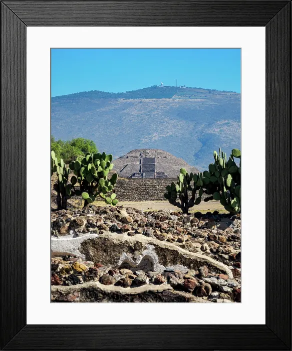 Framed Print : View over the Avenue of the Dead towards the Pyramid of the Moon, Teotihuacan, Mexico State, Mexico Framed Print : View over the Avenue of the Dead towards the Pyramid of the Moon, Teotihuacan, Mexico State, Mexico