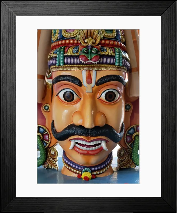 Framed Print : Sri Mariamman Temple, China Town, Singapore Framed Print : Sri Mariamman Temple, China Town, Singapore