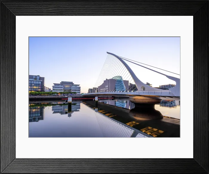 Framed Print : Samuel Beckett Bridge over the River Liffey, Dublin, Ireland Framed Print : Samuel Beckett Bridge over the River Liffey, Dublin, Ireland