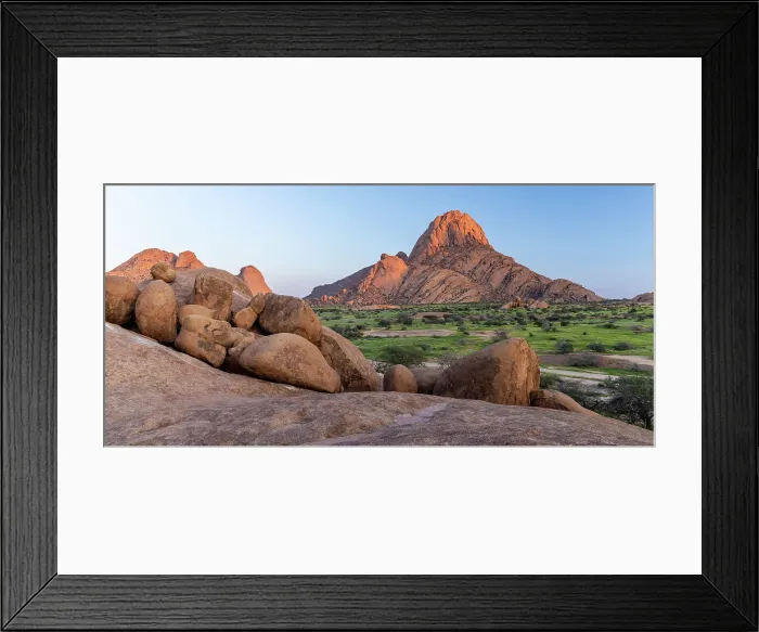 Framed Print : Ancient granite mountains and boulders, Spitzkoppe, Namib Desert, Namibia Framed Print : Ancient granite mountains and boulders, Spitzkoppe, Namib Desert, Namibia