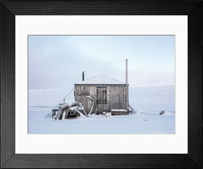Framed Print : Old wooden cabin in 1950s research station. Kinnvika, Spitsbergen, Svalbard, Norway Framed Print : Old wooden cabin in 1950s research station. Kinnvika, Spitsbergen, Svalbard, Norway
