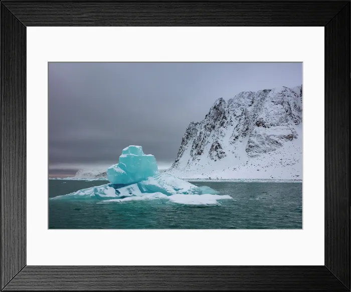 Framed Print : Ice flows and bergs, Hamiltonbukta, Raudfjord, Spitsbergen, Svalbard, Norway Framed Print : Ice flows and bergs, Hamiltonbukta, Raudfjord, Spitsbergen, Svalbard, Norway